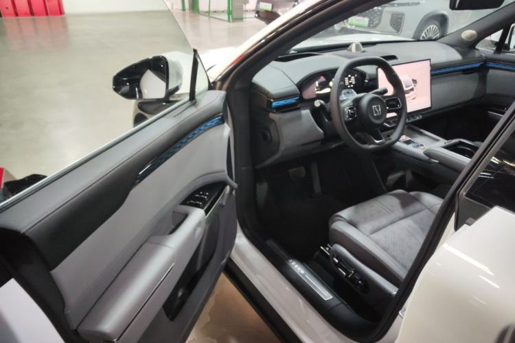 Used Zeekr 7X 2025 100 kWh Long-Range Rear-Wheel Drive with Intelligent Driving Features Driver Seat