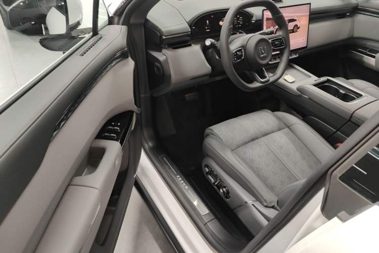 Used Zeekr 7X 2025 100 kWh Long-Range Rear-Wheel Drive with Intelligent Driving Features Driver Seat