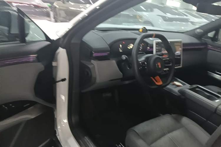 Used Zeekr 7X 2025 100 kWh Long-Range Rear-Wheel Drive with Intelligent Driving Features Driver Seat