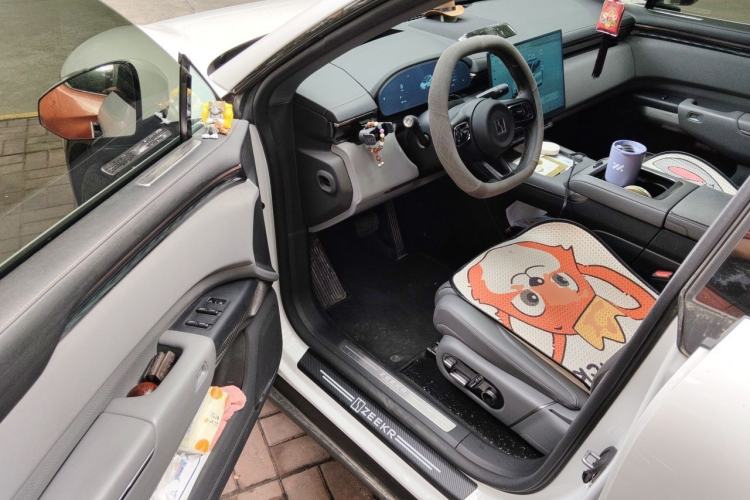 Used Zeekr 7X 2025 75 kWh Rear-Wheel Drive Intelligent Driving Version Driver Seat