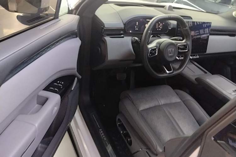 Used Zeekr 7X 2025 75 kWh Rear-Wheel Drive Intelligent Driving Version Driver Seat