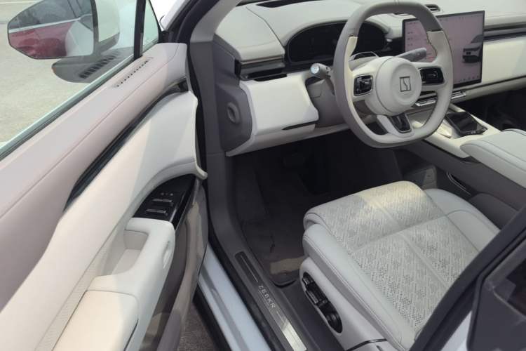 Used Zeekr 7X 2025 75 kWh Rear-Wheel Drive Intelligent Driving Version Driver Seat