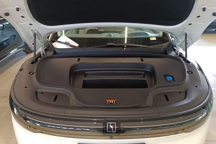Used Zeekr 7X 2025 100kWh Long-Range All-Wheel Drive Intelligent Driving Version Engine Bay