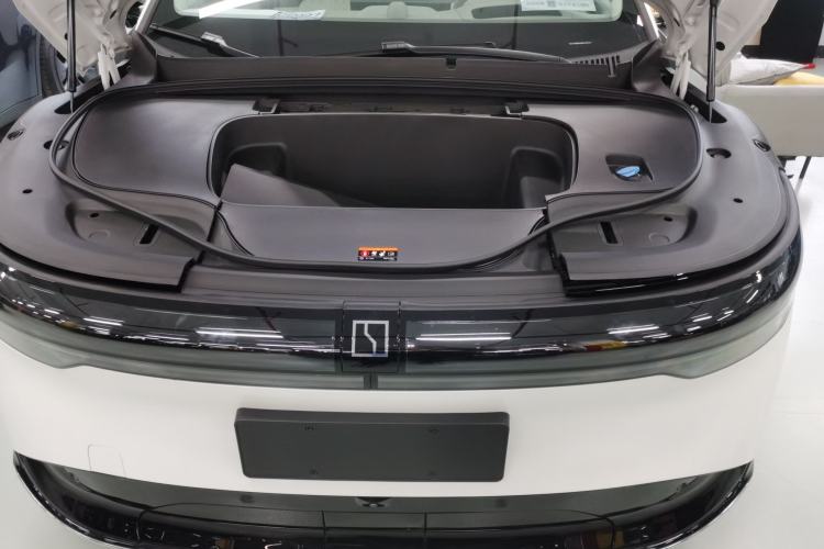 Used Zeekr 7X 2025 100 kWh Long-Range Rear-Wheel Drive with Intelligent Driving Features Engine Bay