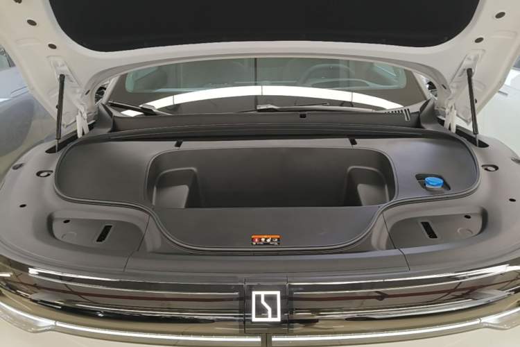 Used Zeekr 7X 2025 75 kWh Rear-Wheel Drive Intelligent Driving Version Engine Bay