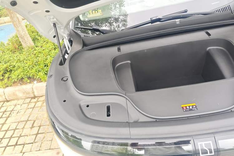 Used Zeekr 7X 2025 75 kWh Rear-Wheel Drive Intelligent Driving Version Engine Bay Right