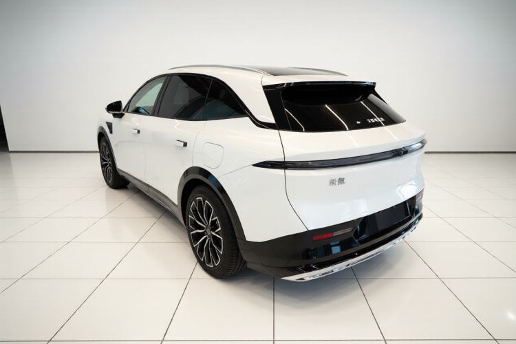 Used Zeekr 7X 2025 100kWh Long-Range All-Wheel Drive Intelligent Driving Version Exterior 2
