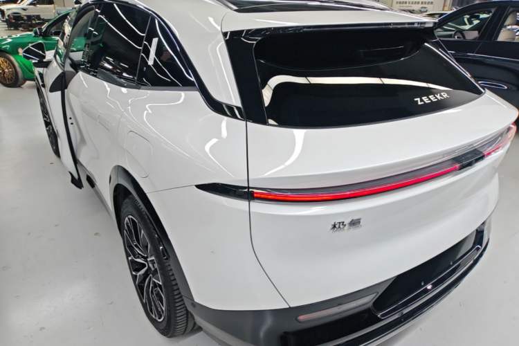Used Zeekr 7X 2025 75 kWh Rear-Wheel Drive Intelligent Driving Version Exterior 2