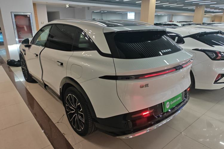 Used Zeekr 7X 2025 100kWh Long-Range All-Wheel Drive Intelligent Driving Version Exterior 2