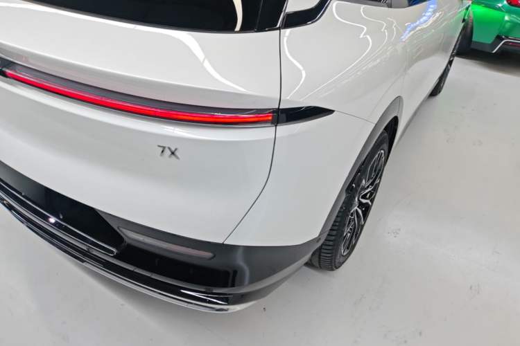 Used Zeekr 7X 2025 75 kWh Rear-Wheel Drive Intelligent Driving Version Exterior 3