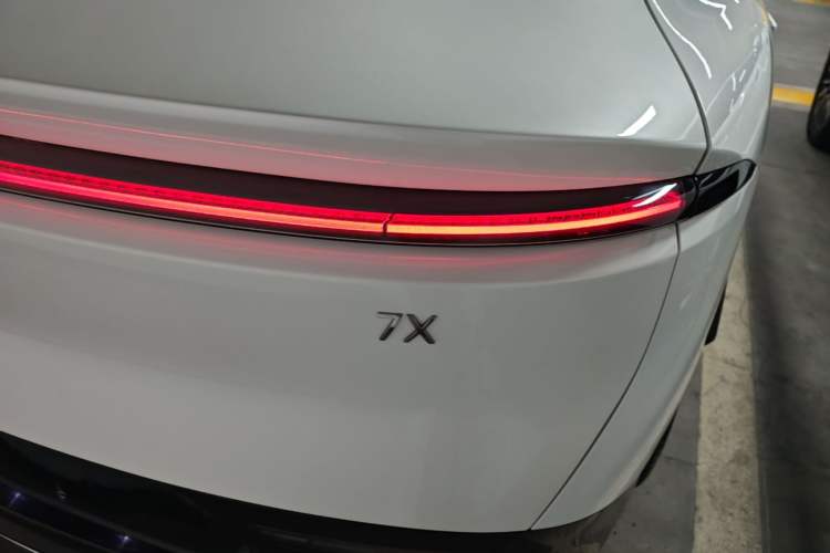 Used Zeekr 7X 2025 100 kWh Long-Range Rear-Wheel Drive with Intelligent Driving Features Exterior 3
