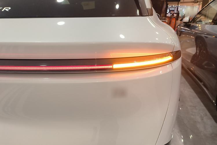 Used Zeekr 7X 2025 100kWh Long-Range All-Wheel Drive Intelligent Driving Version Exterior 3