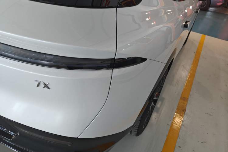 Used Zeekr 7X 2025 100 kWh Long-Range Rear-Wheel Drive with Intelligent Driving Features Exterior 3