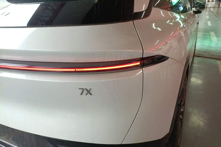 Used Zeekr 7X 2025 75 kWh Rear-Wheel Drive Intelligent Driving Version Exterior 3