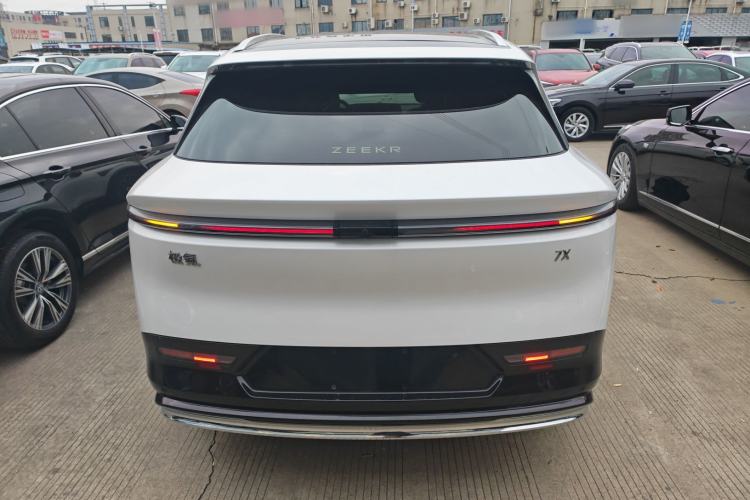 Used Zeekr 7X 2025 100kWh Long-Range All-Wheel Drive Intelligent Driving Version Exterior 4