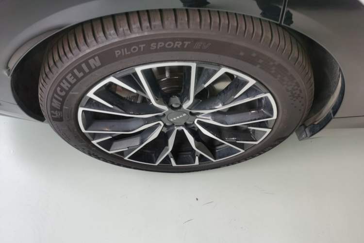 Used Zeekr 7X 2025 100 kWh Long-Range Rear-Wheel Drive with Intelligent Driving Features Exterior 5