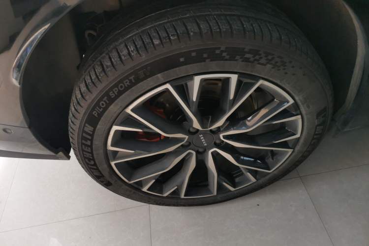 Used Zeekr 7X 2025 100kWh Long-Range All-Wheel Drive Intelligent Driving Version Exterior 5