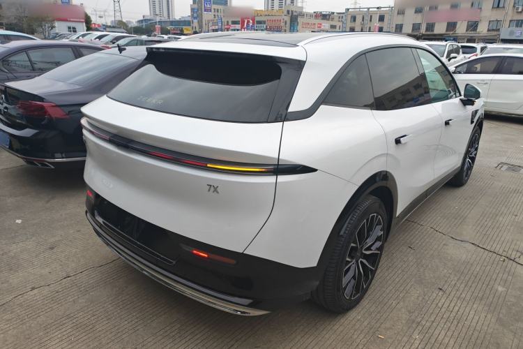 Used Zeekr 7X 2025 100kWh Long-Range All-Wheel Drive Intelligent Driving Version Exterior 5