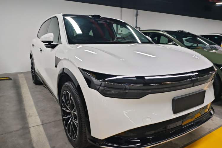 Used Zeekr 7X 2025 100 kWh Long-Range Rear-Wheel Drive with Intelligent Driving Features Front Right 45 Deg