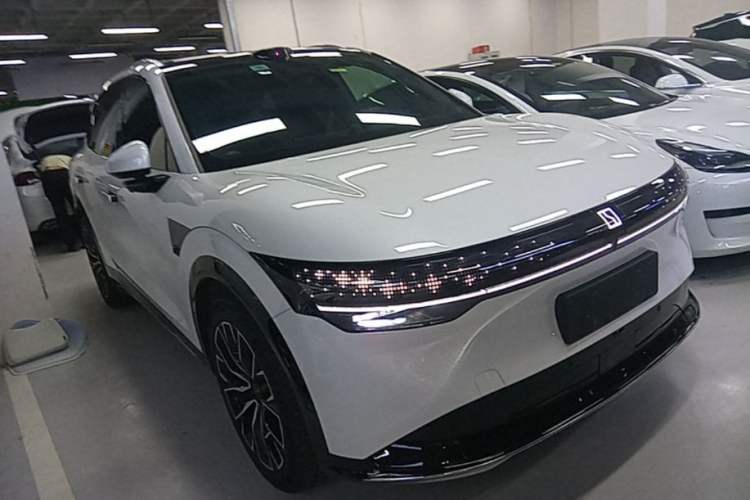 Used Zeekr 7X 2025 100kWh Long-Range All-Wheel Drive Intelligent Driving Version Front Right 45 Deg