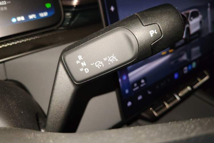 Used Zeekr 7X 2025 75 kWh Rear-Wheel Drive Intelligent Driving Version Gear Lever