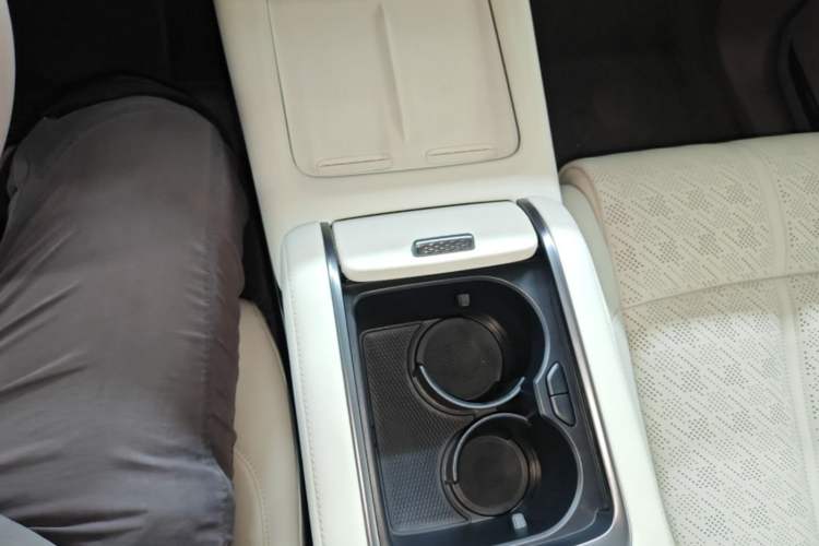 Used Zeekr 7X 2025 75 kWh Rear-Wheel Drive Intelligent Driving Version Gear Lever