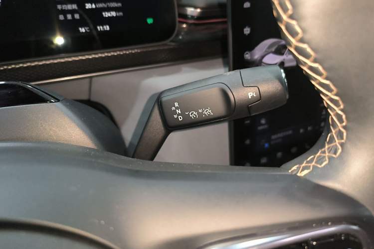 Used Zeekr 7X 2025 100kWh Long-Range All-Wheel Drive Intelligent Driving Version Gear Lever