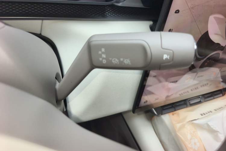 Used Zeekr 7X 2025 100kWh Long-Range All-Wheel Drive Intelligent Driving Version Gear Lever