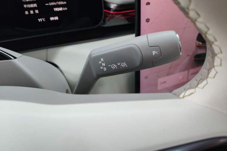 Used Zeekr 7X 2025 75 kWh Rear-Wheel Drive Intelligent Driving Version Gear Lever