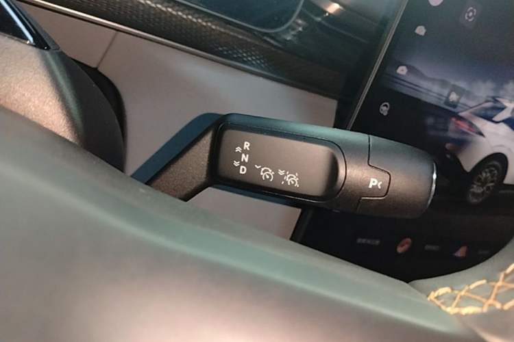 Used Zeekr 7X 2025 75 kWh Rear-Wheel Drive Intelligent Driving Version Gear Lever