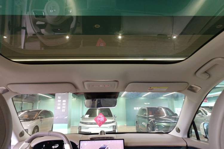 Used Zeekr 7X 2025 100kWh Long-Range All-Wheel Drive Intelligent Driving Version Headliner