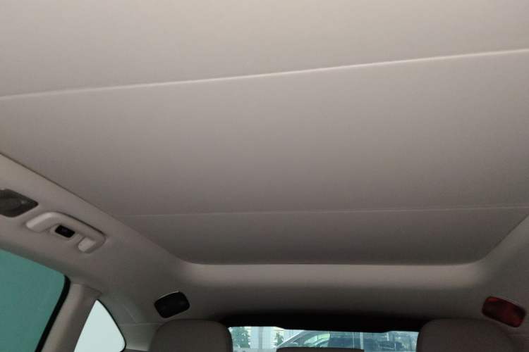 Used Zeekr 7X 2025 100 kWh Long-Range Rear-Wheel Drive with Intelligent Driving Features Headliner