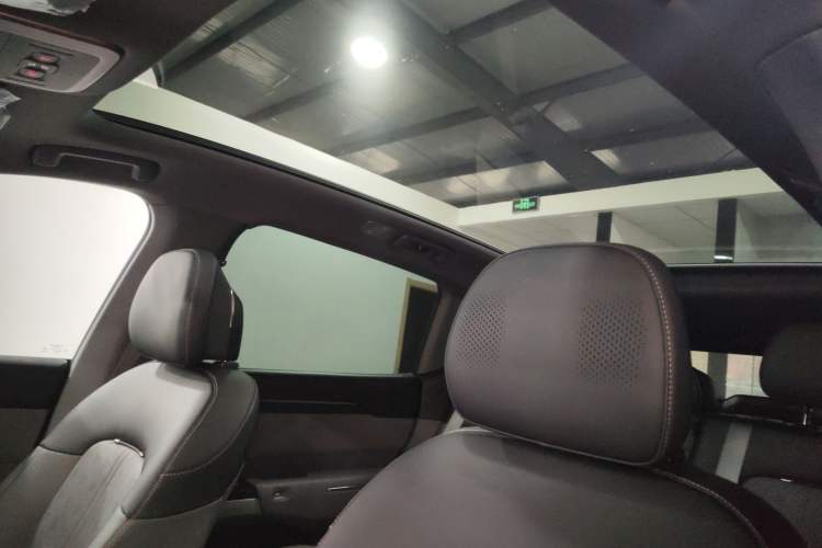 Used Zeekr 7X 2025 100 kWh Long-Range Rear-Wheel Drive with Intelligent Driving Features Headliner