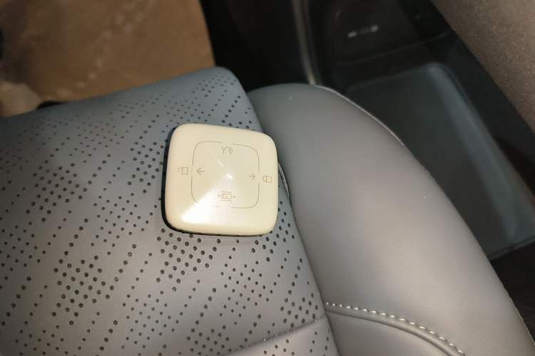 Used Zeekr 7X 2025 100kWh Long-Range All-Wheel Drive Intelligent Driving Version Interior 1