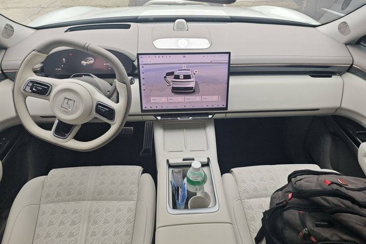 Used Zeekr 7X 2025 100 kWh Long-Range Rear-Wheel Drive with Intelligent Driving Features Interior 2