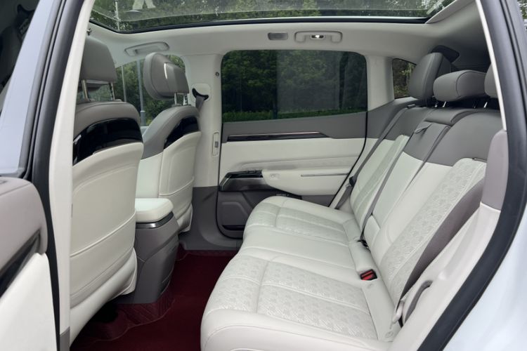 Used Zeekr 7X 2025 75 kWh Rear-Wheel Drive Intelligent Driving Version Interior 6