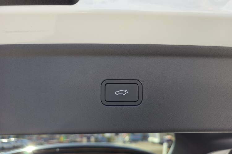 Used Zeekr 7X 2025 100 kWh Long-Range Rear-Wheel Drive with Intelligent Driving Features Interior 7