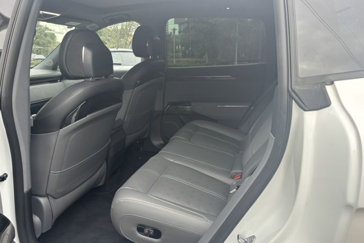 Used Zeekr 7X 2025 100kWh Long-Range All-Wheel Drive Intelligent Driving Version Interior 7