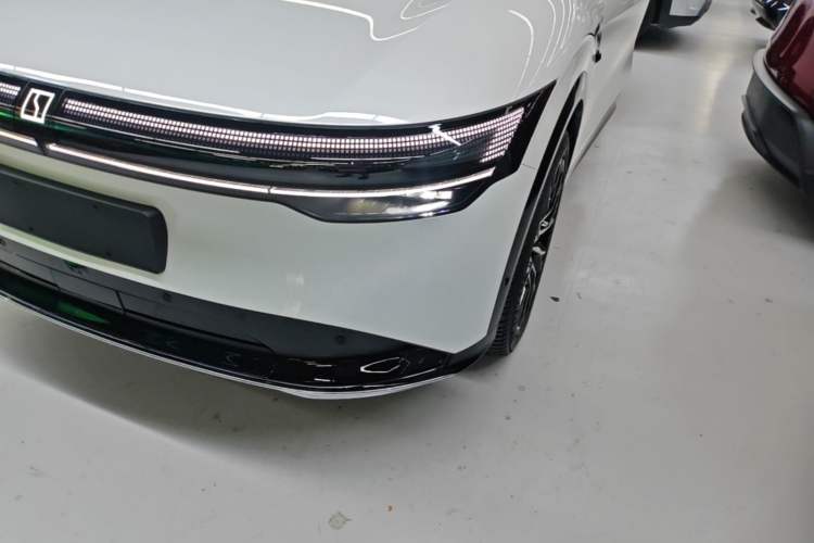 Used Zeekr 7X 2025 75 kWh Rear-Wheel Drive Intelligent Driving Version Left Front Headlight
