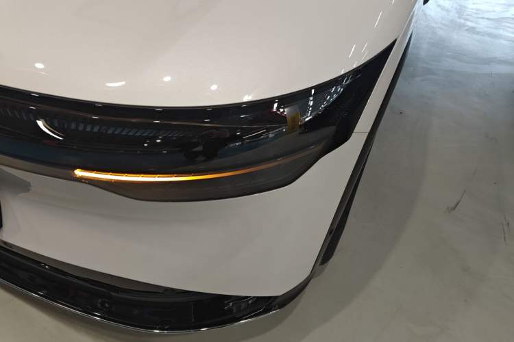 Used Zeekr 7X 2025 100 kWh Long-Range Rear-Wheel Drive with Intelligent Driving Features Left Front Headlight
