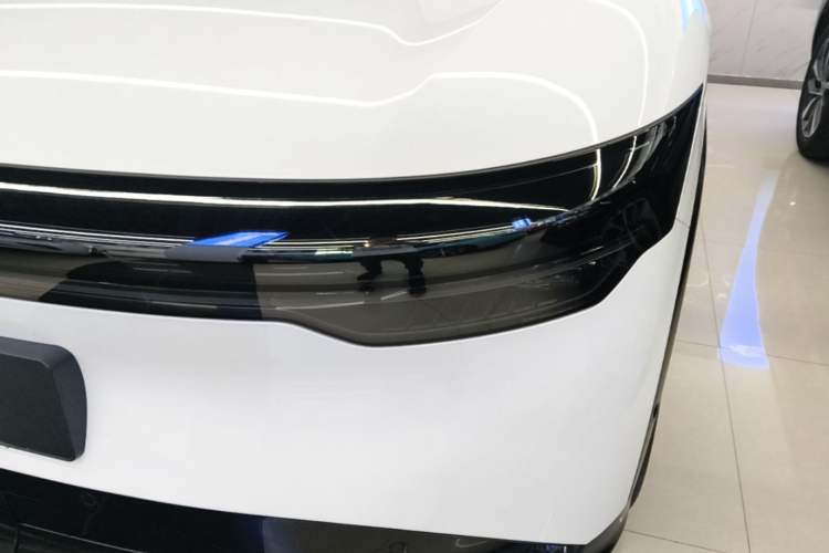 Used Zeekr 7X 2025 75 kWh Rear-Wheel Drive Intelligent Driving Version Left Front Headlight