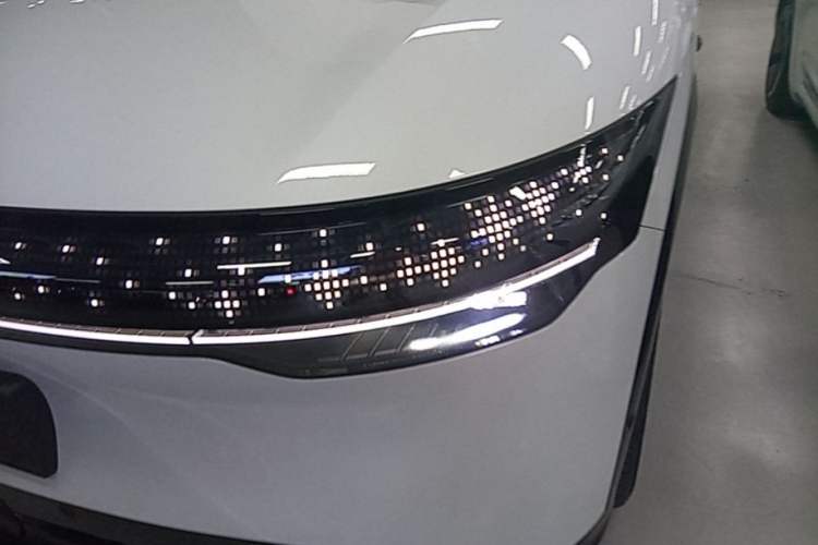 Used Zeekr 7X 2025 100kWh Long-Range All-Wheel Drive Intelligent Driving Version Left Front Headlight