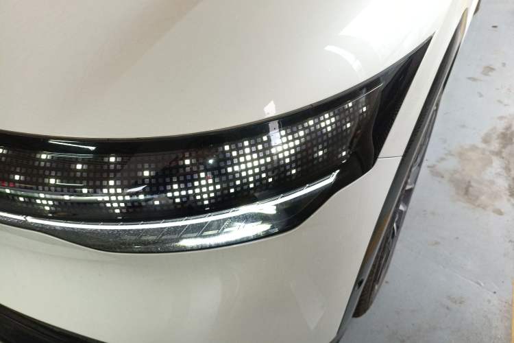 Used Zeekr 7X 2025 75 kWh Rear-Wheel Drive Intelligent Driving Version Left Front Headlight
