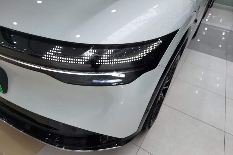 Used Zeekr 7X 2025 100kWh Long-Range All-Wheel Drive Intelligent Driving Version Left Front Headlight
