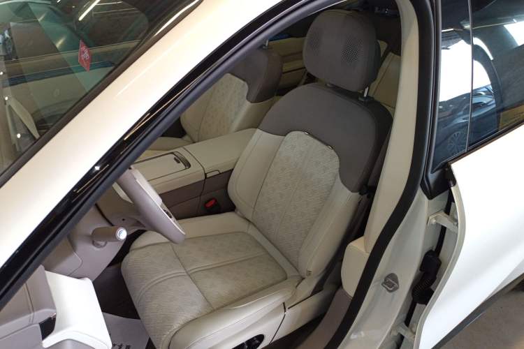 Used Zeekr 7X 2025 100kWh Long-Range All-Wheel Drive Intelligent Driving Version Left Front Seat