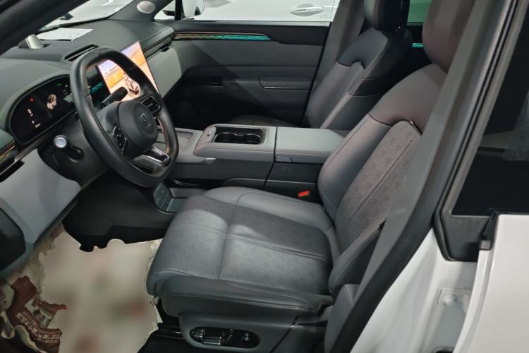 Used Zeekr 7X 2025 100 kWh Long-Range Rear-Wheel Drive with Intelligent Driving Features Left Front Seat