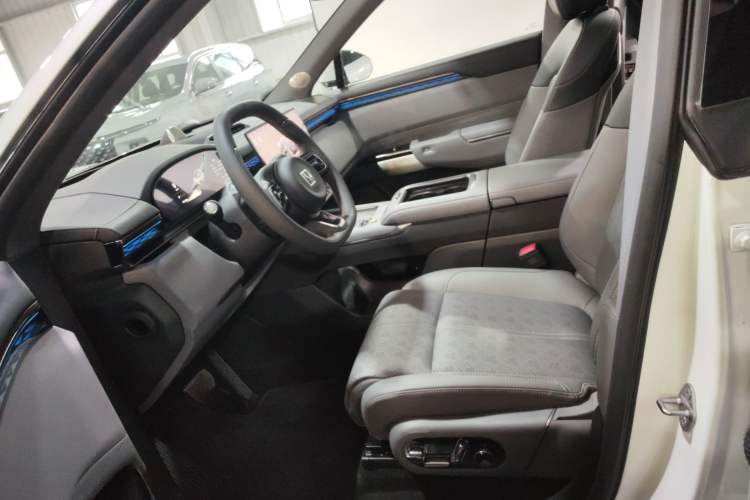 Used Zeekr 7X 2025 100 kWh Long-Range Rear-Wheel Drive with Intelligent Driving Features Left Front Seat
