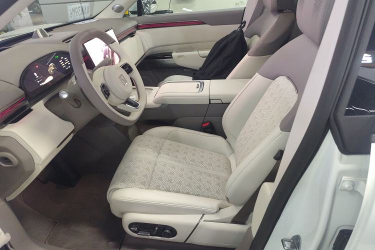 Used Zeekr 7X 2025 100 kWh Long-Range Rear-Wheel Drive with Intelligent Driving Features Left Front Seat