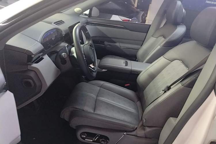 Used Zeekr 7X 2025 75 kWh Rear-Wheel Drive Intelligent Driving Version Left Front Seat
