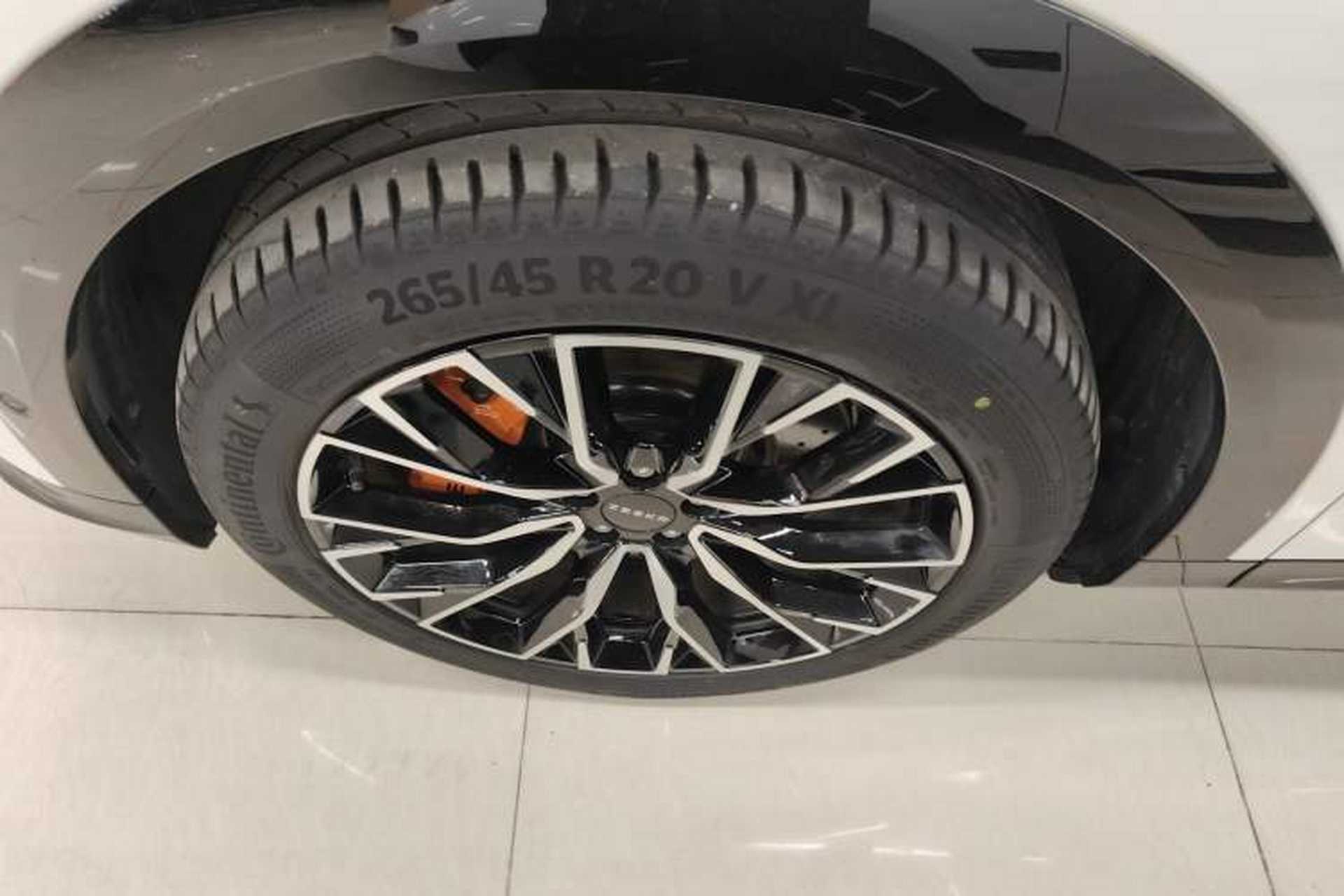 Used Zeekr 7X 2025 75 kWh Rear-Wheel Drive Intelligent Driving Version Left Front Wheel Hub